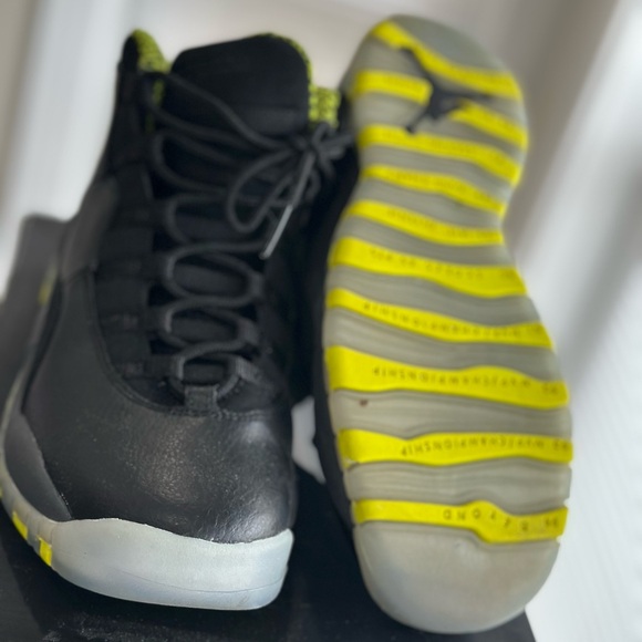 Jordan Sneaker Collection - Picture 12 of 16